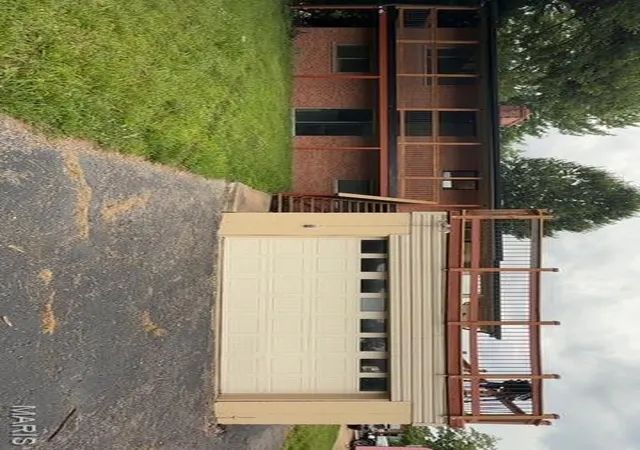 2nd image of 225 Day Dr, Ferguson, MO 63135 | MLS# MIS26043018