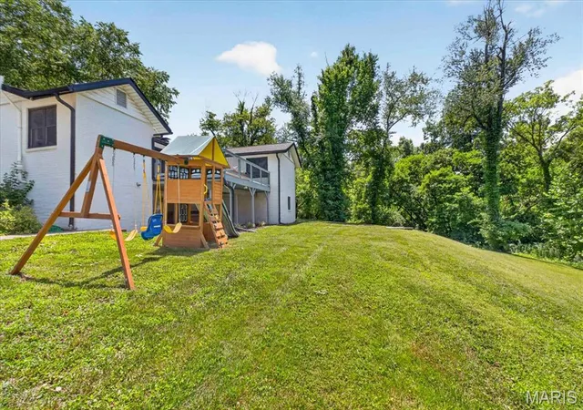 Homes for sale in Belleville, IL | 8400 W State Route 15, Belleville, IL 62223 | MLS# MIS26043025