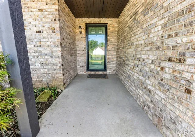 4th image of 142 El Cerrito Dr, Belleville, IL 62221 | MLS# MIS26043040