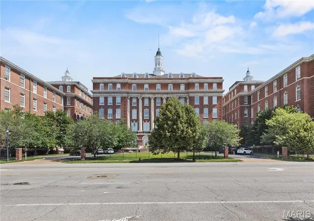 1st image of 1515 Lafayette Ave #309, St Louis, MO 63104 | MLS# MIS26043043