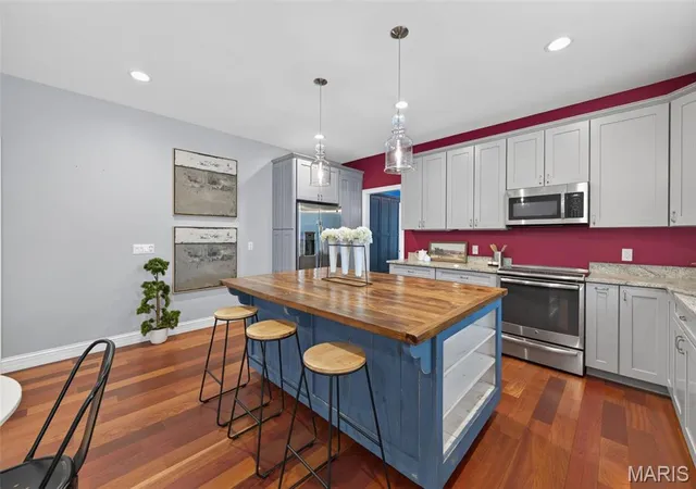Photo 4 of Single family home for sale at 140 S Old Orchard Ave, Saint Louis, MO 63119 | MLS# MIS26043049 | Listing updated on 2026-09-21