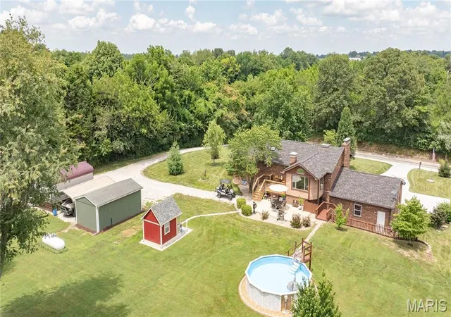 Homes for sale in Dow, IL | 26195 Airport Rd, Dow, IL 62022 | MLS# MIS26043058