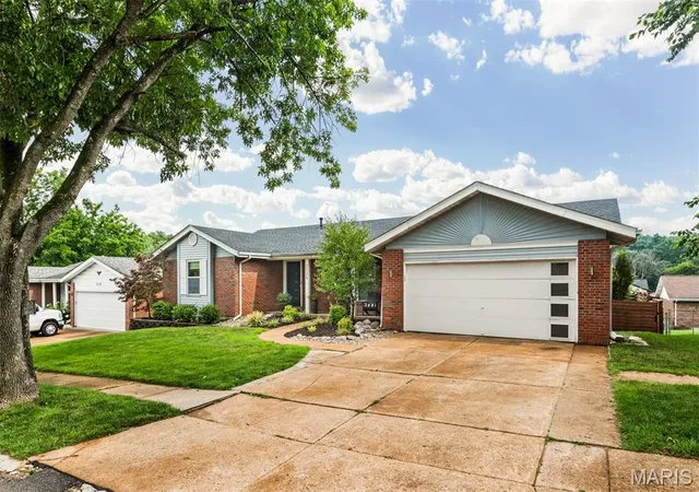 Homes for sale in Oakville, MO | 2126 England Town Rd, Oakville, MO 63129 | MLS# MIS26043059