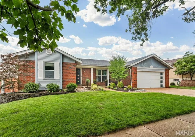 Homes for sale in Oakville, MO | 2126 England Town Rd, Oakville, MO 63129 | MLS# MIS26043059