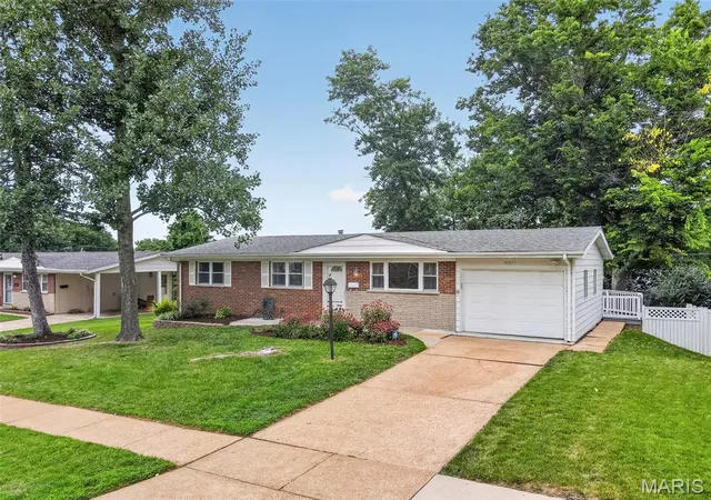 Homes for sale in Unincorporated, MO | 10211 Jubil Dr, Unincorporated, MO 63123 | MLS# MIS26043083