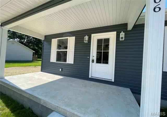 3rd image of 406 Tyler St, East Prairie, MO 63845 | MLS# MIS26043085