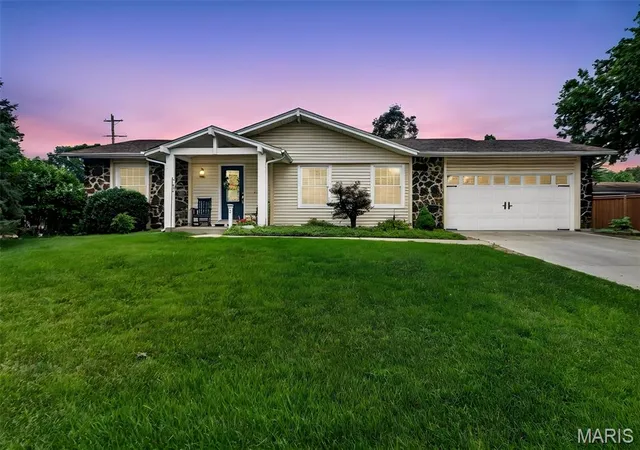 2nd image of 2 Park Charles Blvd, St Peters, MO 63376 | MLS# MIS26043092