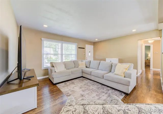 5th image of 7200 Marlton Ln, Saint Louis, MO 63123 | MLS# MIS26043095