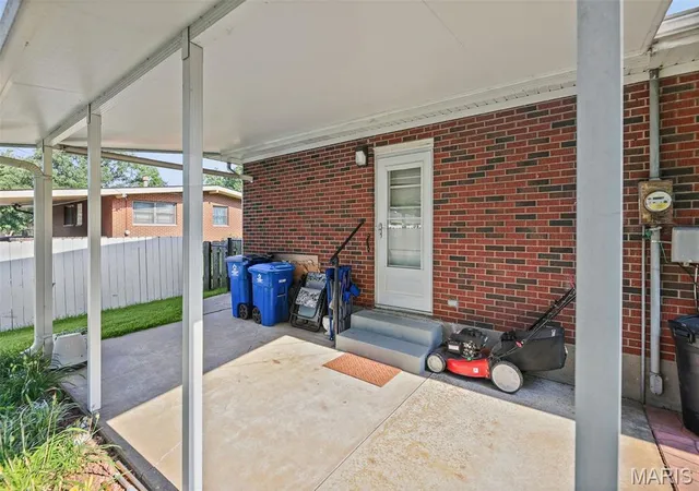 Homes for sale in Granite City, IL | 1604 Garfield Ave, Granite City, IL 62040 | MLS# MIS26043097