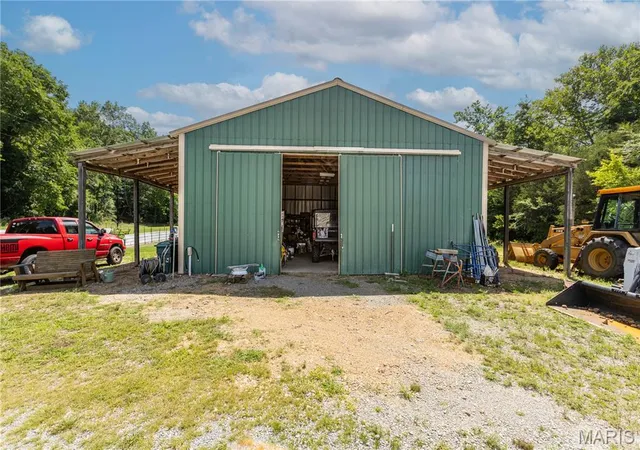 Homes for sale in Fredericktown, MO | 1222 Madison 9421, Fredericktown, MO 63645 | MLS# MIS26043098