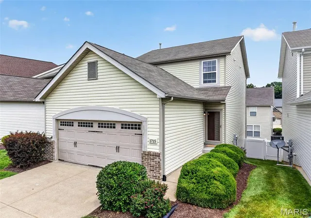 2nd image of 1715 Coupru Ct, Saint Peters, MO 63376 | MLS# MIS26043105