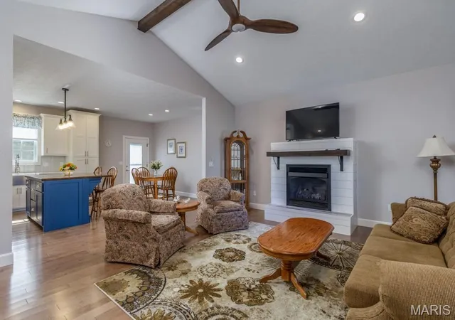 Homes for sale in Lebanon, MO | 22955 Patton Ln, Lebanon, MO 65536 | MLS# MIS26043108