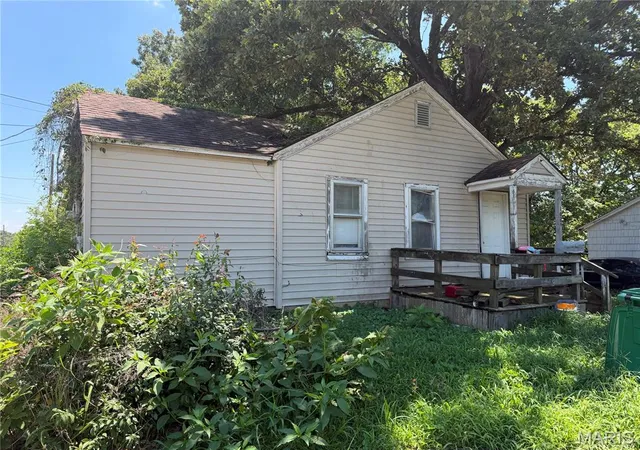 Homes for sale in Poplar Bluff, MO | 1054 Cole Ave, Poplar Bluff, MO 63901 | MLS# MIS26043110