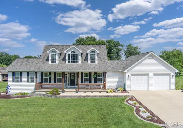 Homes for sale in Edwardsville, IL | 1282 Key West Dr, Edwardsville, IL 62025 | MLS# MIS26043113