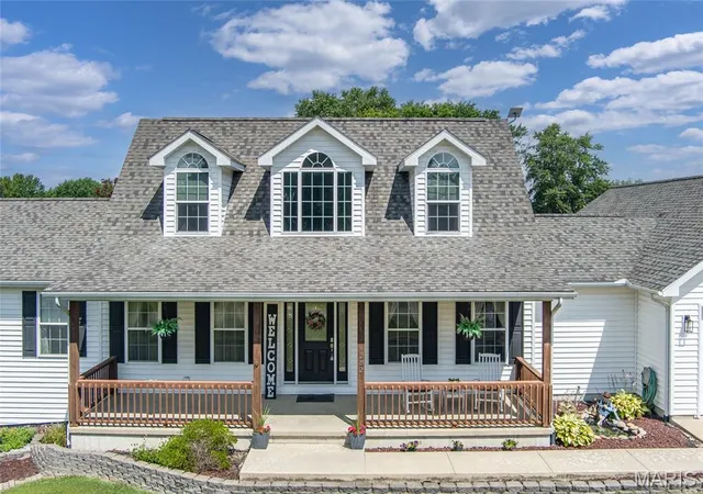 Homes for sale in Edwardsville, IL | 1282 Key West Dr, Edwardsville, IL 62025 | MLS# MIS26043113