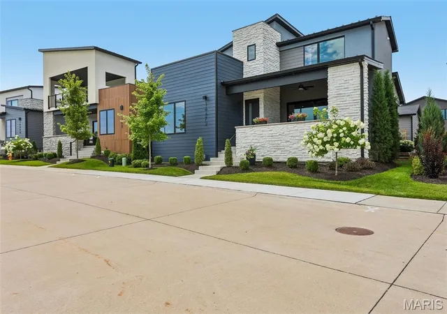 3rd image of 16472 Edge Water Ave, Chesterfield, MO 63017 | MLS# MIS26043121