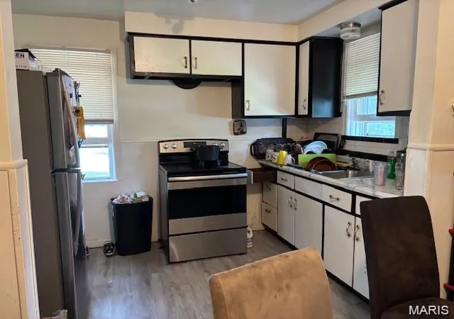Photo 3 of Sale Pending at 116 Henquin Dr, Saint Louis, MO 63135 | MLS# MIS26043126 | Listing updated on 2026-08-21