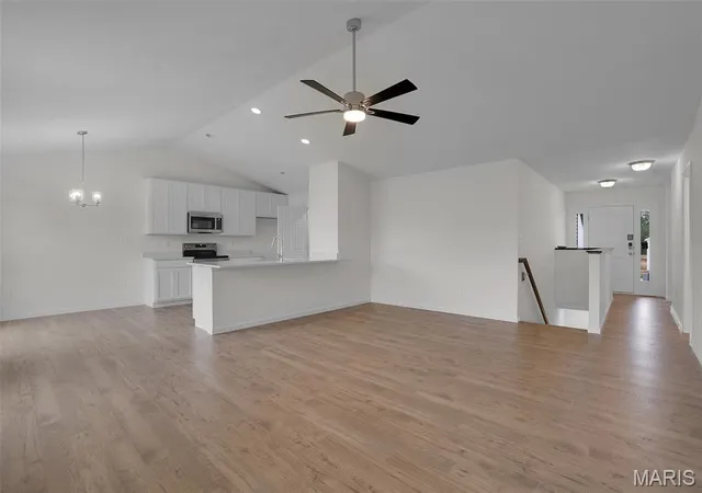 3rd image of 2347 Reiff Dr, Florissant, MO 63031 | MLS# MIS26043133