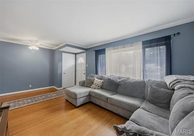 Photo 3 of Sale Pending at 8139 S Laclede Station Rd, Saint Louis, MO 63123 | MLS# MIS26043139 | Listing updated on 2026-08-28