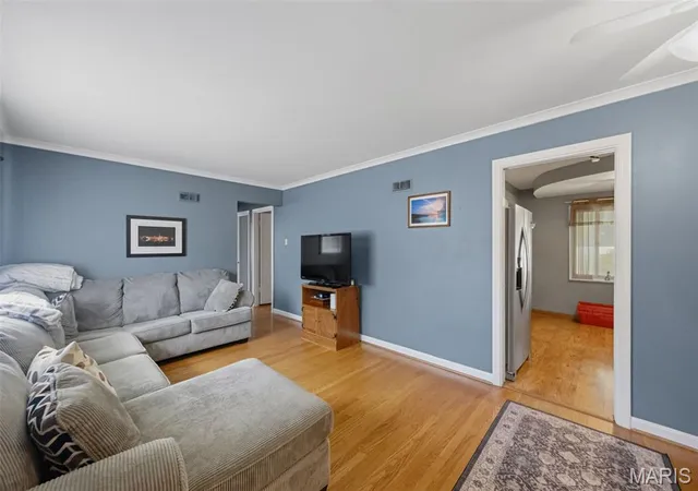 Photo 4 of Sale Pending at 8139 S Laclede Station Rd, Saint Louis, MO 63123 | MLS# MIS26043139 | Listing updated on 2026-08-28