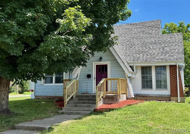 Homes for sale in Fredericktown, MO | 111 Marshall St, Fredericktown, MO 63645 | MLS# MIS26043144