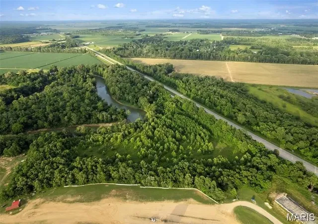 3rd image of 2015 Speedway Dr, Poplar Bluff, MO 63901 | MLS# MIS26043156