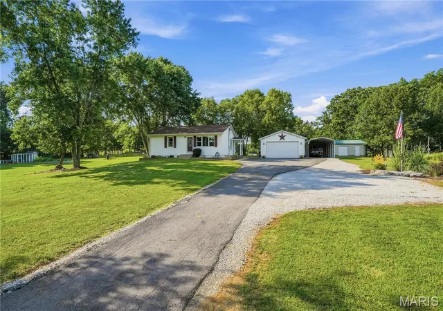 Homes for sale in Moscow Mills, MO | 4395 Brevator Rd, Moscow Mills, MO 63362 | MLS# MIS26043174