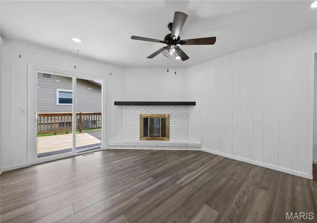Photo 3 of Sale Pending at 608 Mosport Dr, Saint Charles, MO 63304 | MLS# MIS26043184 | Listing updated on 2026-09-03