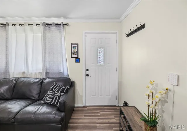 Photo 2 of Single family home for sale at 213 Briarwood Dr, Granite City, IL 62040 | MLS# MIS26043192 | Listing updated on 2026-09-14