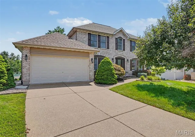3rd image of 307 Camilla Dr, O Fallon, MO 63366 | MLS# MIS26043193