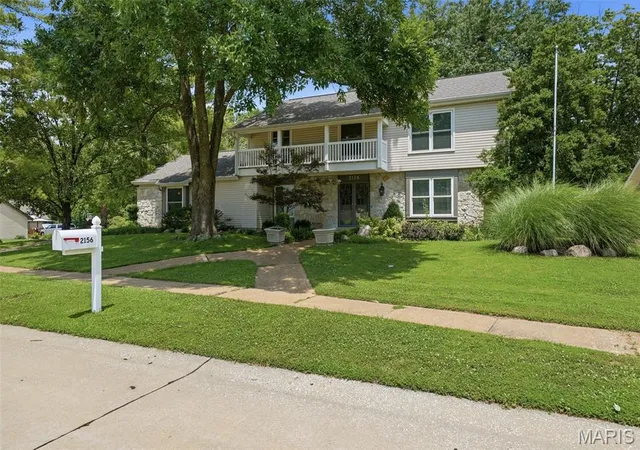 2nd image of 2156 Courtleigh Ln, Chesterfield, MO 63017 | MLS# MIS26043195