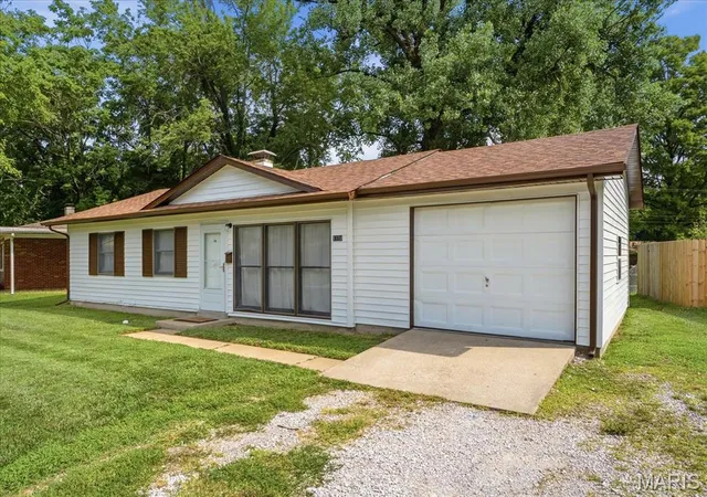 Homes for sale in Belleville, IL | 1118 N 39th St, Belleville, IL 62226 | MLS# MIS26043208