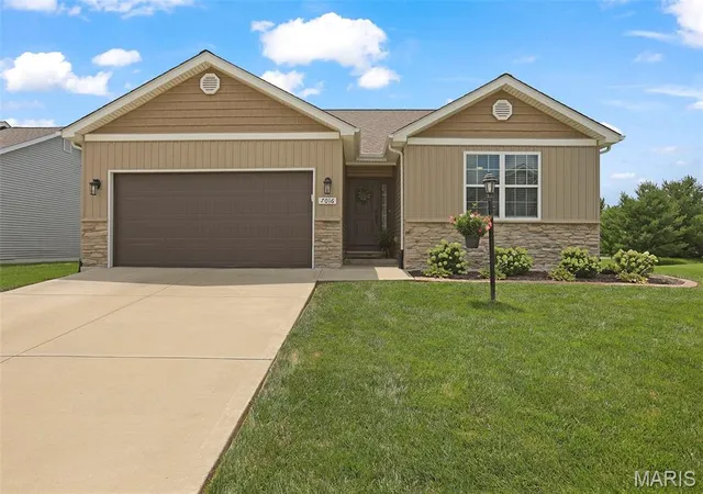 Homes for sale in Glen Carbon, IL | 7016 Augusta Dr, Glen Carbon, IL 62034 | MLS# MIS26043210