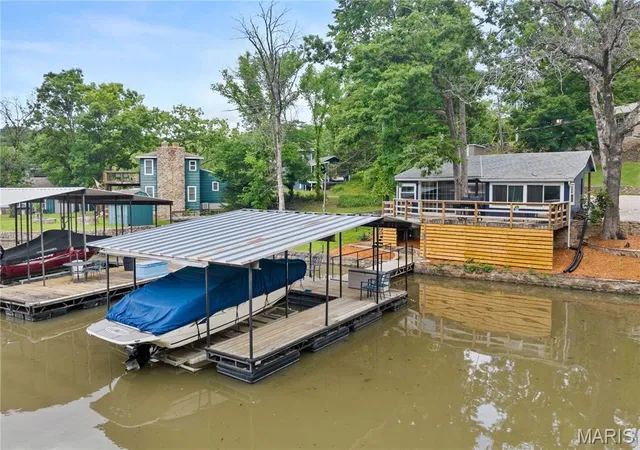 Homes for sale in Sunrise Beach, MO | 37 Rub Jean Dr, Sunrise Beach, MO 65079 | MLS# MIS26043214