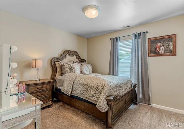 Homes for sale in Ballwin, MO | 1332 Highland Oaks Drive, Ballwin, MO 63021 | Houzeo