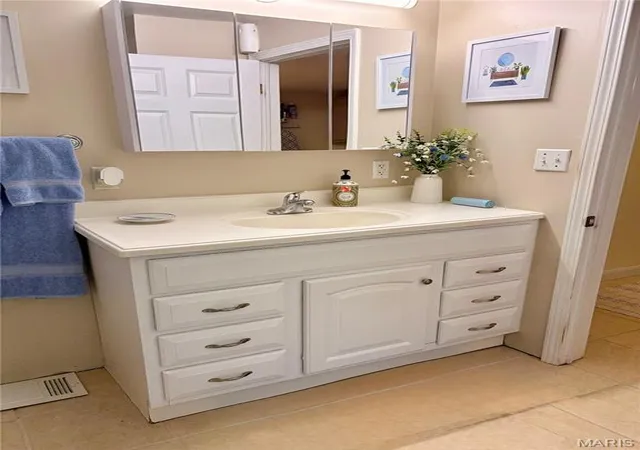 Homes for sale in Chaffee, MO | 303 E Davidson Ave, Chaffee, MO 63740 | MLS# MIS26043236