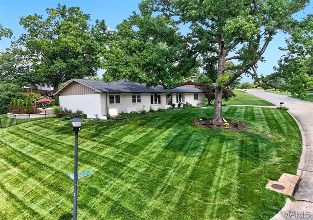 2nd image of 45 Orange Hills Dr, Chesterfield, MO 63017 | MLS# MIS26043246