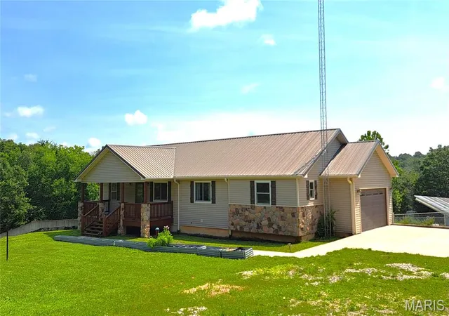 Homes for sale in Alton, MO | 404 County Road 309, Alton, MO 65606 | MLS# MIS26043265