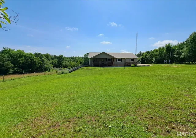 Homes for sale in Alton, MO | 404 County Road 309, Alton, MO 65606 | MLS# MIS26043265