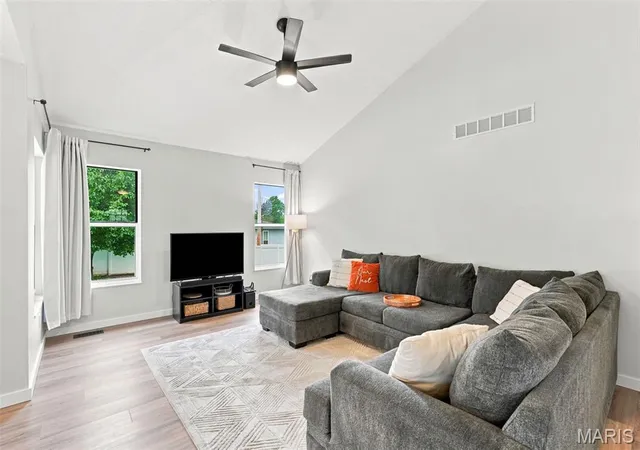 4th image of 348 Misty Valley Dr, Saint Peters, MO 63376 | MLS# MIS26043269