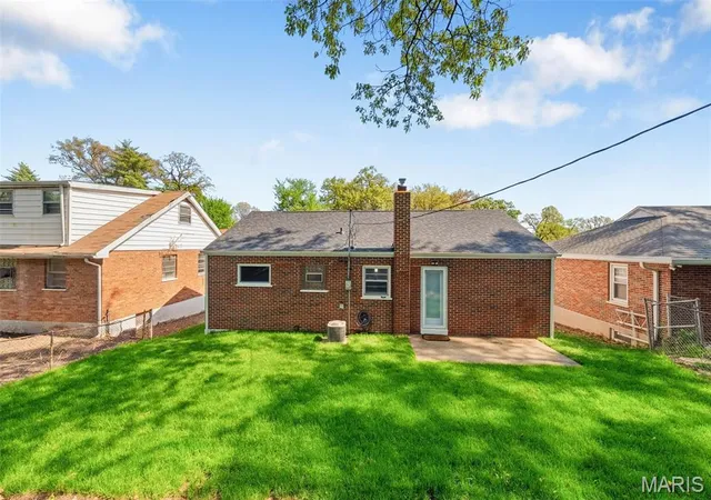 Homes for sale in Saint Louis, MO | 7110 Groveland Dr, Saint Louis, MO 63121 | MLS# MIS26043270