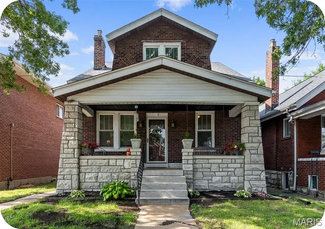 Homes for sale in Saint Louis, MO | 5408 Eichelberger St, Saint Louis, MO 63109 | MLS# MIS26043273