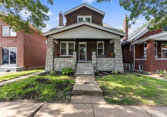 Homes for sale in Saint Louis, MO | 5408 Eichelberger St, Saint Louis, MO 63109 | MLS# MIS26043273