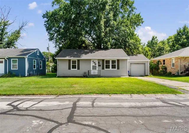 Photo 3 of Single family home for sale at 1016 Michigan St, Mexico, MO 65265 | MLS# MIS26043281 | Listing updated on 2026-07-17