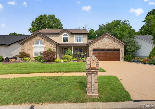 2nd image of 3149 Crystal Lake Dr, Saint Louis, MO 63129 | MLS# MIS26043288