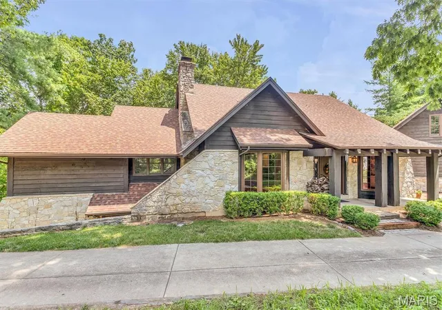 1st image of 17040 Rooster Ridge Rd, Chesterfield, MO 63005 | MLS# MIS26043291