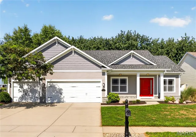 Photo 2 of Single family home for sale at 1309 Hollander Ct, O Fallon, IL 62269 | MLS# MIS26043303 | Listing updated on 2026-09-09