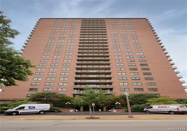 1st image of 4466 W Pine Blvd #8C, St Louis, MO 63108 | MLS# MIS26043309