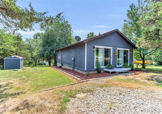 3rd image of 211 Blueberry Dr, De Soto, MO 63020 | MLS# MIS26043312