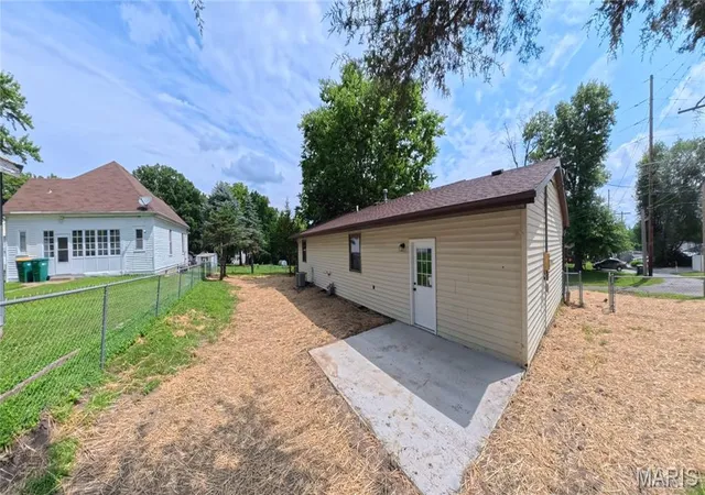 Homes for sale in Lebanon, IL | 115 N Herman St, Lebanon, IL 62254 | MLS# MIS26043317